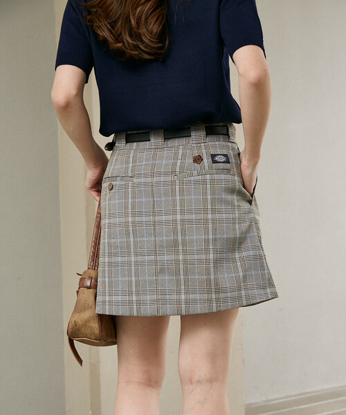 MARY QUANT(マリークワント)の「MARY QUANT × Dickies × PUBLUX/マリークワント × ディッキーズ タック ミニスカート(チノ・チェック) 限定展開(スカート・レディース・ブラック/その他9/ベージュ・SMALL/MEDIUM)」の15枚目の写真