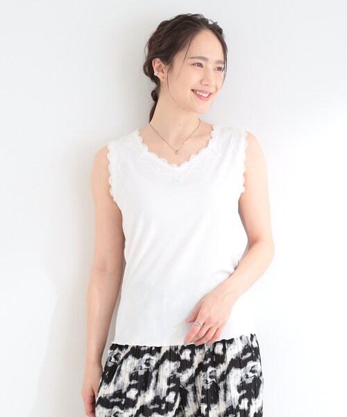 SHOO・LA・RUE(シューラルー)の「【前後2WAY/洗濯機可/S-LL】レースデザインタンクトップ(タンクトップ・レディース・ライトイエロー系/ホワイト/ブラウン系その他/ブラック・04/03/02/01)」の5枚目の写真