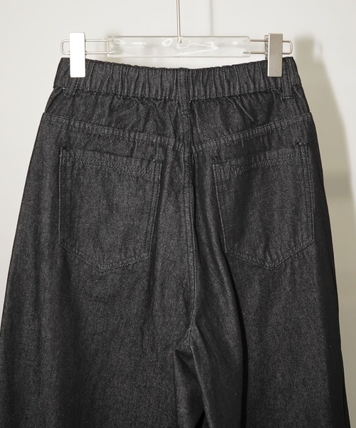 chuclla（チュクラ）の「ボリュームデニムパンツ chw26s233（デニムパンツ・レディース・ブラック・L/M）」の13枚目の写真