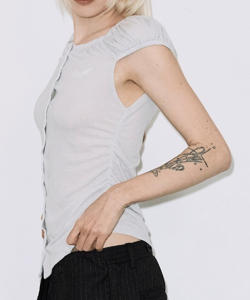 FANCY CLUB(ファンシークラブ)の「A'GEM/9 × .kom 『FANCY CLUB/ファンシークラブ』 SOFT BUTTON OFF-SHOULDER TOP/ソフトボタンオフショルダートップス(その他トップス・レディース・ブルー/アイボリー・FREE)」の20枚目の写真