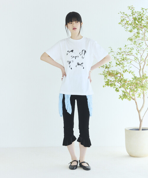 Firsthand(ファーストハンド)の「Firsthand/ファーストハンド コンフォータブル リボンプリント クルーネック Tシャツ(Tシャツ/カットソー・レディース・ホワイト/ブラック/ネイビー・FREE)」の9枚目の写真