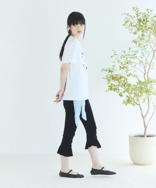 Firsthand(ファーストハンド)の「Firsthand/ファーストハンド コンフォータブル リボンプリント クルーネック Tシャツ(Tシャツ/カットソー・レディース・ホワイト/ブラック/ネイビー・FREE)」の13枚目の写真