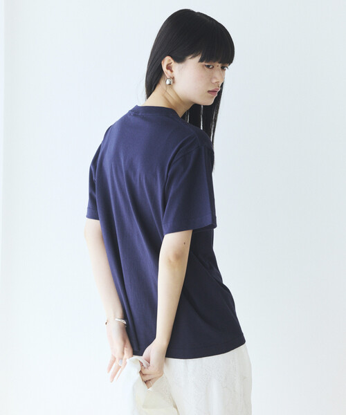 Firsthand(ファーストハンド)の「Firsthand/ファーストハンド コンフォータブル リボンプリント クルーネック Tシャツ(Tシャツ/カットソー・レディース・ホワイト/ブラック/ネイビー・FREE)」の20枚目の写真