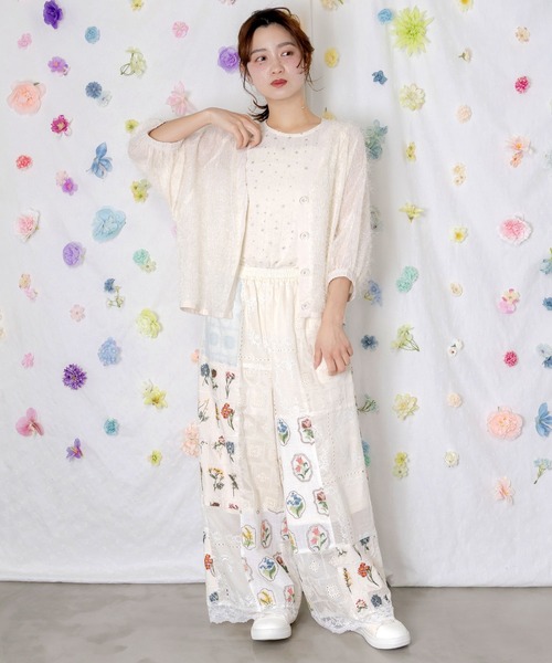 iS ScoLar(イズスカラー)の「562211:ひまわり刺繍 フェザーラメシフォンカーディガン(カーディガン/ボレロ・レディース・ピンク/ブラック/アイボリー・M)」の6枚目の写真