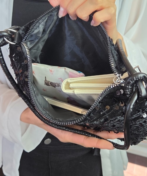 tolene(トレネ)の「スパンコール キラキラ ミニバッグ ショルダーバッグ(ショルダーバッグ・レディース・ブラック/シルバー・FREE)」の19枚目の写真