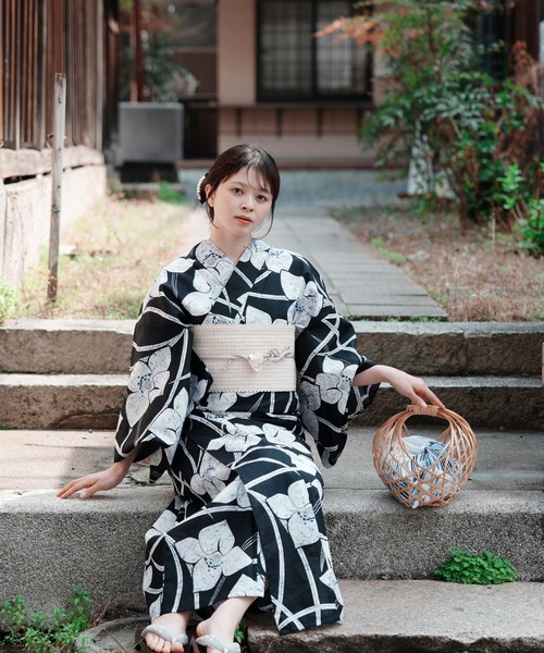 utatane(ウタタネ)の「2026新作 選べる浴衣3点セット utataneオリジナル(浴衣・レディース・ホワイト系1/ネイビー系3/ネイビー系4/ブラック系5/ブラック系1/ネイビー系1/ブラック系3/グリーン系2/グリーン系1/ネイビー系2/ブラック系4/レッド系2/ホワイト系2/ブラック系2・FREE)」の10枚目の写真