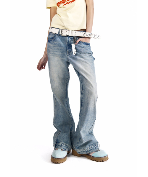AAKAM(アーカム)の「Upside-Down Flare Denim Pants (Blue)(デニムパンツ・レディース・その他・2/1)」の4枚目の写真