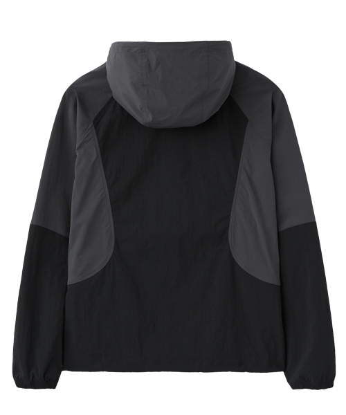 RAIMENT(レイメント)の「カーブドラグランフードウィンドブレーカー_ブラック(ナイロンジャケット・メンズ・その他・SMALL/MEDIUM/LARGE)」の4枚目の写真