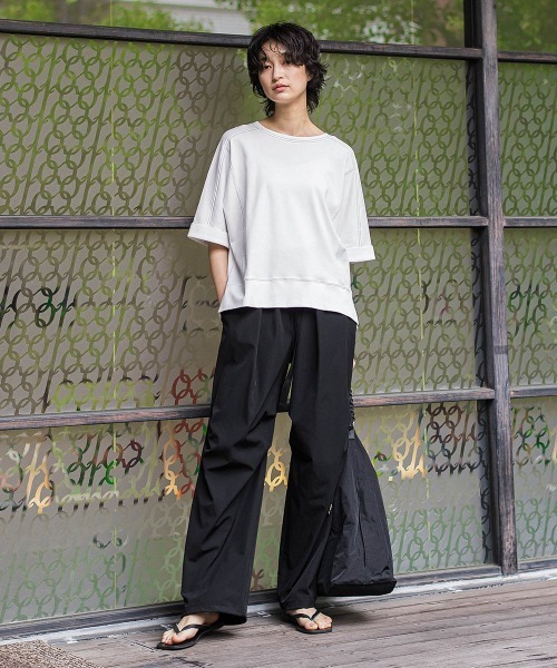 MAYSON GREY(メイソングレイ)の「トリケア配色ステッチプルオーバー(Tシャツ/カットソー・レディース・ブラック/ベージュ/ホワイト・M)」の19枚目の写真