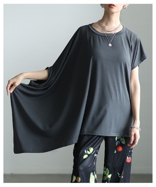 Sawa a la mode(サワアラモード)の「アシンメトリーチュニックカットソー(Tシャツ/カットソー・レディース・グレー/ホワイト/ブラック・FREE)」の6枚目の写真