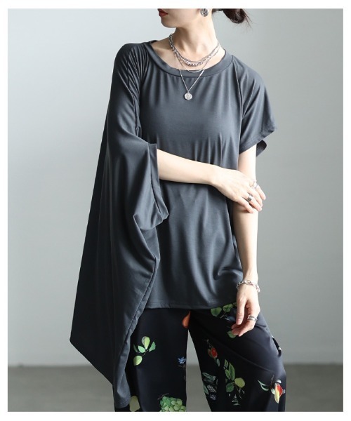 Sawa a la mode(サワアラモード)の「アシンメトリーチュニックカットソー(Tシャツ/カットソー・レディース・グレー/ホワイト/ブラック・FREE)」の11枚目の写真