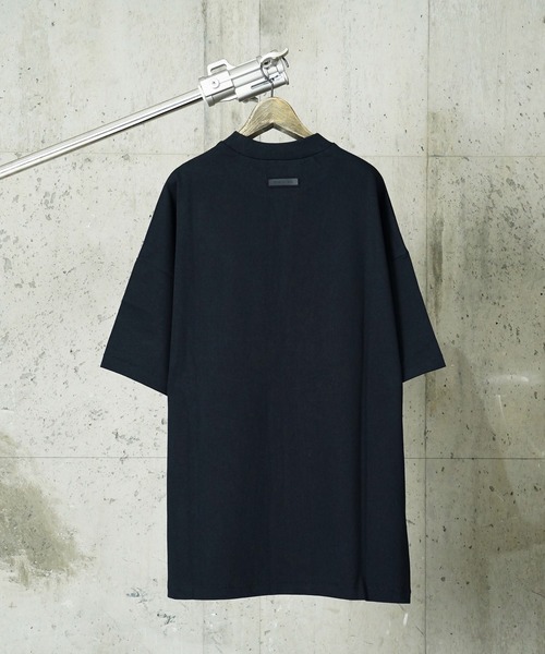 FOG ESSENTIALS(エフオージーエッセンシャルズ)の「"08"≪FOG ESSENTIALS≫フロントロゴ ヘビーウェイト Tシャツ(Tシャツ/カットソー・メンズ・スミクロ/ブラック・M/L/XL)」の6枚目の写真