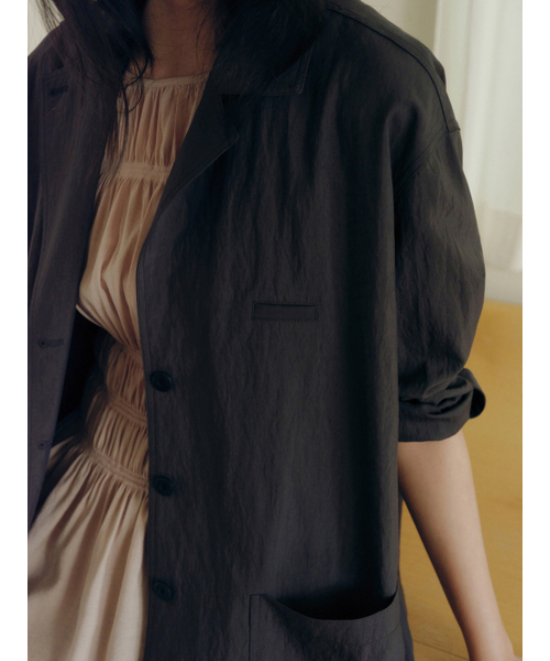 Yuje(ユジェ)の「AIRY TRENCH JACKET (2color)(テーラードジャケット・レディース・Off White/チャコールグレー・FREE)」の19枚目の写真