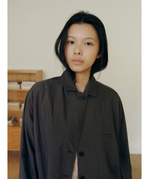 Yuje(ユジェ)の「AIRY TRENCH JACKET (2color)(テーラードジャケット・レディース・Off White/チャコールグレー・FREE)」の21枚目の写真