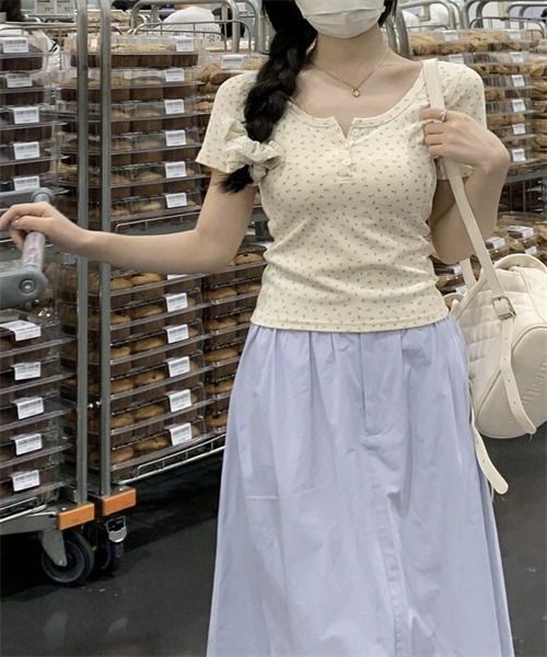 Dream garden（ドリームガーデン）の「小花柄半袖Tシャツ（Tシャツ/カットソー・レディース・ライトイエロー・M/S/XL/L）」の8枚目の写真