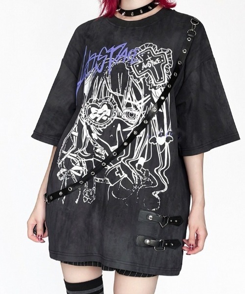 NOVESSEL(ノベセル)の「『AOSPACE/アオスペース』ベルト付き眼帯少女プリントTシャツ(Tシャツ/カットソー・レディース・ブラック/ホワイト・FREE)」の3枚目の写真