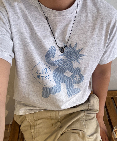 INTEMPOMOOD(インテンポムード)の「オオティディグラフィックTシャツ : 2カラー(Tシャツ/カットソー・メンズ・グレー/ネイビー・MEDIUM/LARGE)」の5枚目の写真