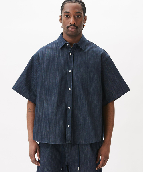 WISM(ウィズム)の「Estudio Niksen / エストゥディオ・ニクセン Shortsleeve Wide Shirt(シャツ/ブラウス・メンズ・ネイビー・1/2)」の3枚目の写真