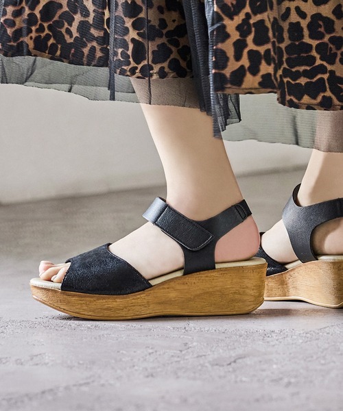 Fashion Letter(ファッションレター)の「日本製 アンクルベルトウェッジサンダル 痛くないサンダル(サンダル・レディース・ブラック/ゴールド・S/M/L/LL)」の8枚目の写真