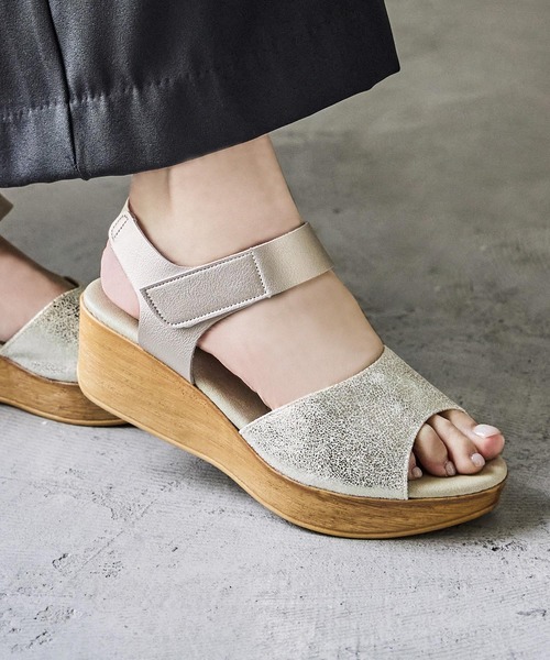 Fashion Letter(ファッションレター)の「日本製 アンクルベルトウェッジサンダル 痛くないサンダル(サンダル・レディース・ブラック/ゴールド・S/M/L/LL)」の15枚目の写真