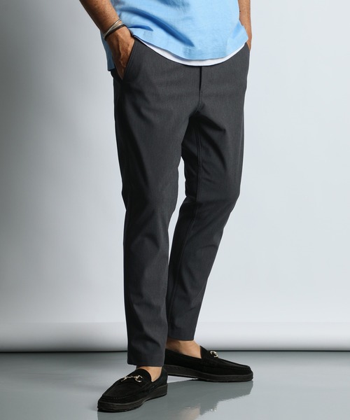 The DUFFER of ST.GEORGE(ザダファーオブセントジョージ)の「『WONDER SHAPE』OXFORD SLIM:360°全方向高伸縮『ワンダーシェイプ』吸水速乾 スリムフィットパンツ(スラックス・メンズ・ライトグレー/チャコールグレー/ブラック・MEDIUM/SMALL/X-LARGE/LARGE)」の1枚目の写真