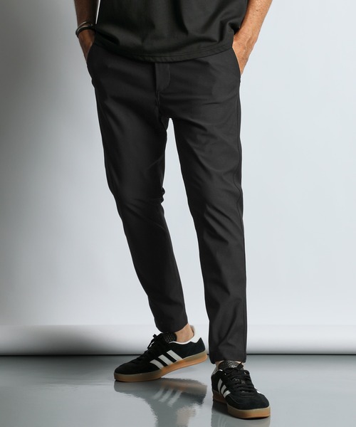 The DUFFER of ST.GEORGE(ザダファーオブセントジョージ)の「『WONDER SHAPE』OXFORD SLIM:360°全方向高伸縮『ワンダーシェイプ』吸水速乾 スリムフィットパンツ(スラックス・メンズ・ライトグレー/チャコールグレー/ブラック・MEDIUM/SMALL/X-LARGE/LARGE)」の2枚目の写真