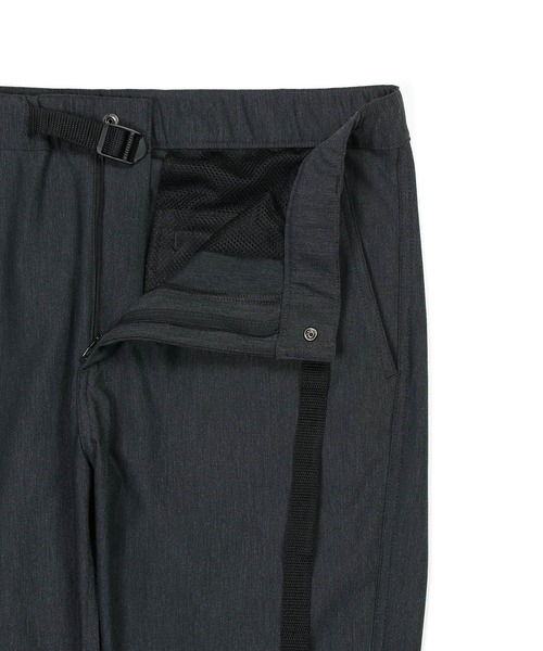 The DUFFER of ST.GEORGE(ザダファーオブセントジョージ)の「『WONDER SHAPE』OXFORD SLIM:360°全方向高伸縮『ワンダーシェイプ』吸水速乾 スリムフィットパンツ(スラックス・メンズ・ライトグレー/チャコールグレー/ブラック・MEDIUM/SMALL/X-LARGE/LARGE)」の16枚目の写真