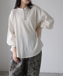ヘンリーネックフレアTシャツ