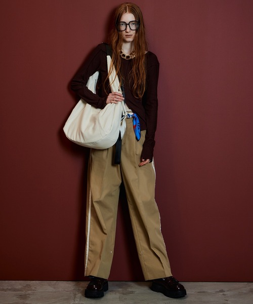 MAISON SPECIAL(メゾンスペシャル)の「Wide Straight Chino Pants/ワイドストレートチノパンツ(その他パンツ・レディース・ブラック/ベージュ・36/38)」の11枚目の写真