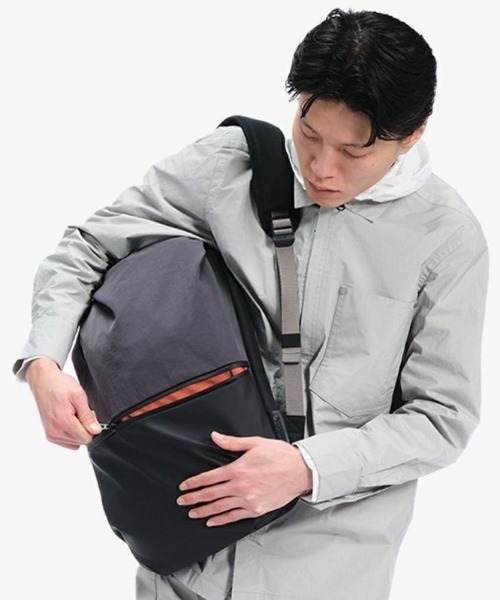 Cote&Ciel(コートエシエル)の「【cote&ciel/コートエシエル】 Nile S Slate / バックパック リュック(バックパック/リュック・メンズ・ブラック・FREE)」の4枚目の写真