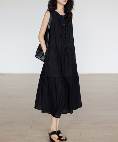 ONEP STAR(ワンピスター)の「フロントボタンティアードノースリーブワンピース(ワンピース・レディース・ブラック・MEDIUM/LARGE/X-LARGE)」の1枚目の写真