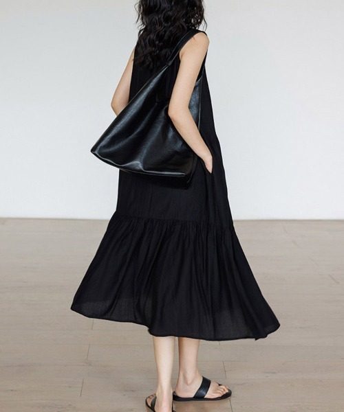 ONEP STAR(ワンピスター)の「フロントボタンティアードノースリーブワンピース(ワンピース・レディース・ブラック・MEDIUM/LARGE/X-LARGE)」の9枚目の写真