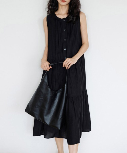 ONEP STAR(ワンピスター)の「フロントボタンティアードノースリーブワンピース(ワンピース・レディース・ブラック・MEDIUM/LARGE/X-LARGE)」の11枚目の写真