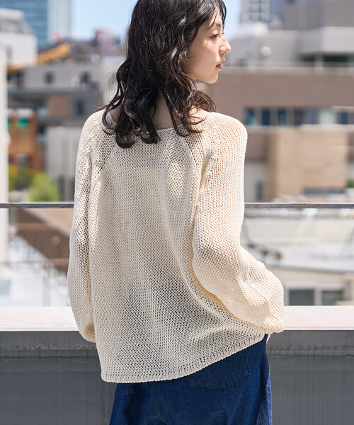 FREAK'S STORE(フリークスストア)の「オーバーサイズ メッシュニットプルオーバー/ ルーズ シアーニット(ニット/セーター・レディース・オフホワイト/チャコール/ベージュ・フリ-)」の8枚目の写真