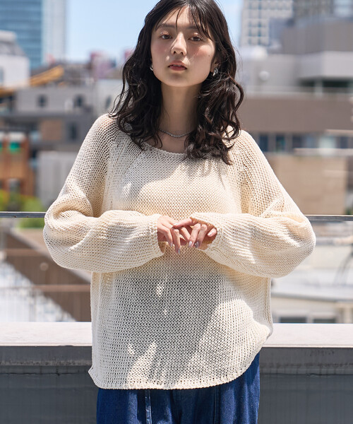 FREAK'S STORE(フリークスストア)の「オーバーサイズ メッシュニットプルオーバー/ ルーズ シアーニット(ニット/セーター・レディース・オフホワイト/チャコール/ベージュ・フリ-)」の9枚目の写真
