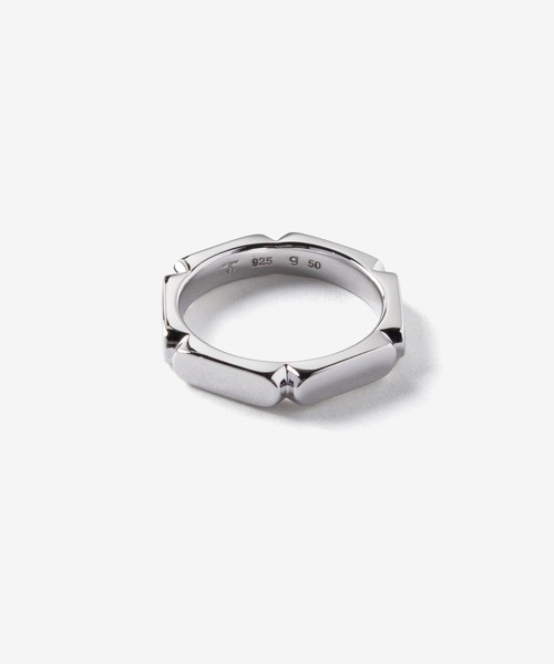 TOM WOOD（トムウッド）の「【TOM WOOD / トムウッド】Umi Band Ring Slim / ウミ バンド リング スリム シルバー（リング・レディース・シルバー・54/52/50/48/62/60/58/56）」の2枚目の写真