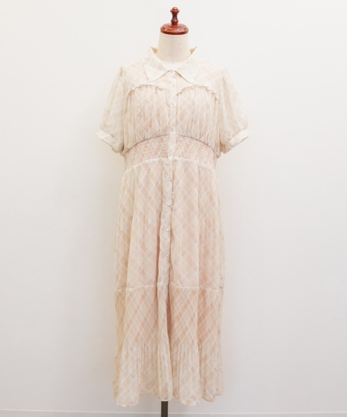 CLETTE(クレット)の「シアーチェックプリーツワンピース(ワンピース・レディース・ラベンダー/ブルー/ベージュ・3L/4L/LL)」の9枚目の写真