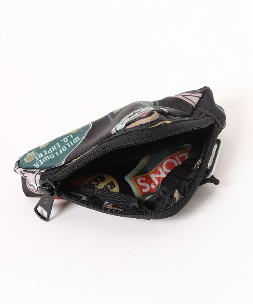 KELTY(ケルティ)の「総柄ポーチ付/限定モデル【KELTY】LIMITED VERTICAL SHOULDER(ショルダーバッグ・レディース・タン/ブラック/オリーブ・ONE SIZE)」の7枚目の写真