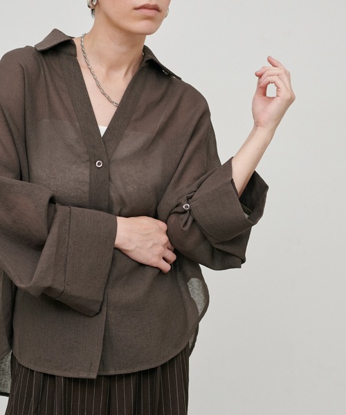 LARUTA(ラルータ)の「【LARUTA】シアースキッパーマルチWAYシャツ(シャツ/ブラウス・レディース・その他1/その他3/その他2/ブラウン・FREE)」の2枚目の写真
