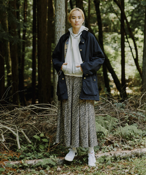 Barbour(バブアー)の「Barbour/バブアー 別注OS Beaufort ピーチスキン_lining/オーバーサイズ ビューフォート ライニング(その他アウター・レディース・セージグリーン/ブラック・38)」の1枚目の写真