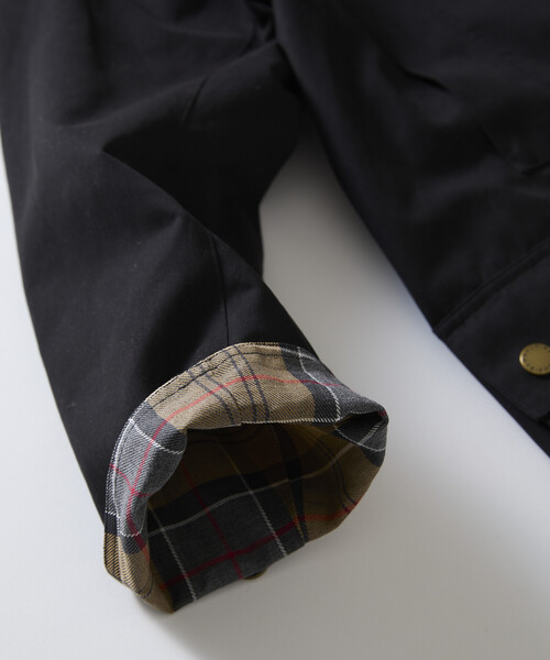Barbour(バブアー)の「Barbour/バブアー 別注OS Beaufort ピーチスキン_lining/オーバーサイズ ビューフォート ライニング(その他アウター・レディース・セージグリーン/ブラック・38)」の10枚目の写真