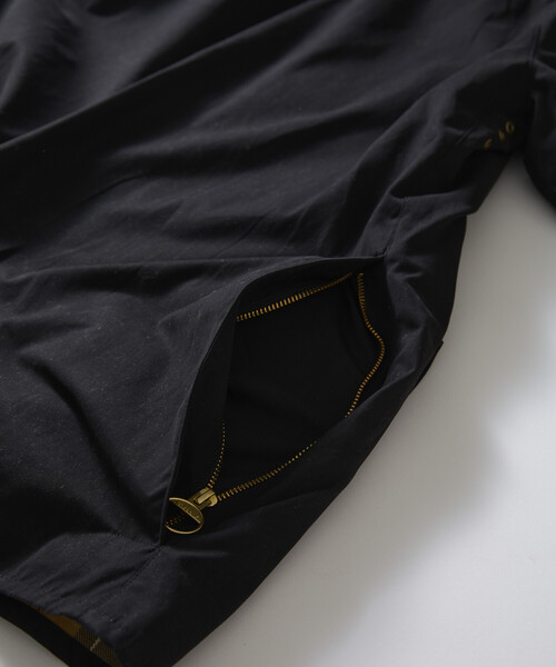 Barbour(バブアー)の「Barbour/バブアー 別注OS Beaufort ピーチスキン_lining/オーバーサイズ ビューフォート ライニング(その他アウター・レディース・セージグリーン/ブラック・38)」の14枚目の写真