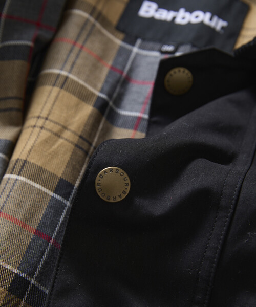 Barbour(バブアー)の「Barbour/バブアー 別注OS Beaufort ピーチスキン_lining/オーバーサイズ ビューフォート ライニング(その他アウター・レディース・セージグリーン/ブラック・38)」の16枚目の写真