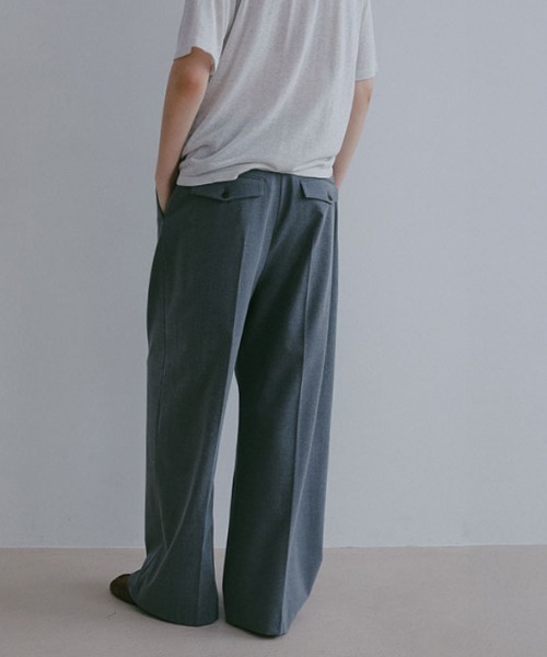 ETRE TOKYO(エトレトウキョウ)の「センタークリースクリーンパンツ(その他パンツ・レディース・ブラック/グレー・M/S)」の11枚目の写真