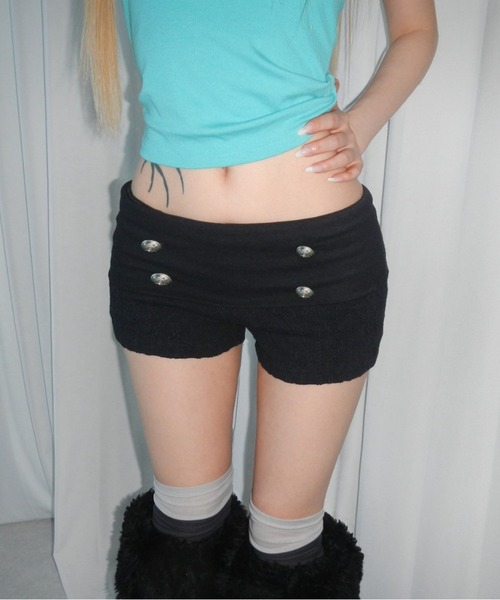 THEAIRTOWN(ジエアタウン)の「twist napoleon double shorts(その他パンツ・レディース・グレー/ブラック・FREE)」の2枚目の写真