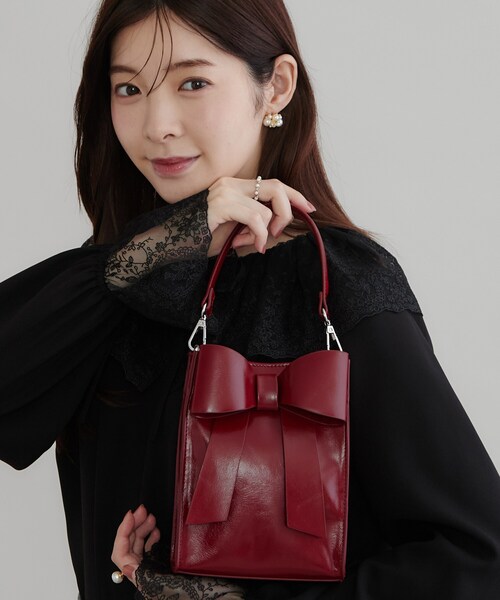 couture brooch(クチュールブローチ)の「2WAYリボンミニバッグ(ショルダーバッグ・レディース・ワインレッド/アイボリー/ブラック・00)」の3枚目の写真