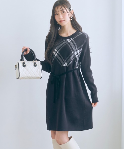 marun(マルン)の「<大きいサイズ>アーガイルニットチュニックワンピース marun(ワンピース・レディース・ピンク系/ブラック・5L/4L/3L/LL/L)」の1枚目の写真