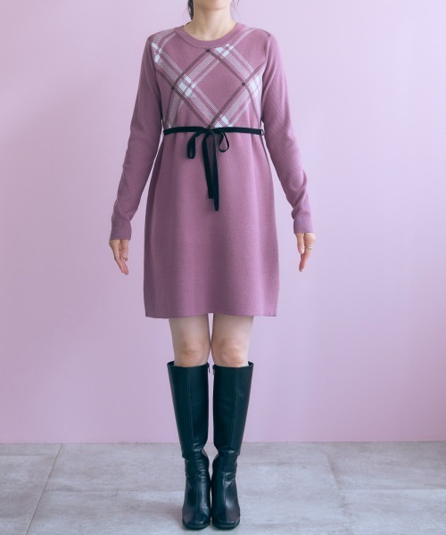 marun(マルン)の「<大きいサイズ>アーガイルニットチュニックワンピース marun(ワンピース・レディース・ピンク系/ブラック・5L/4L/3L/LL/L)」の16枚目の写真