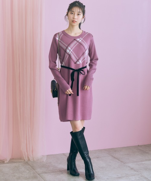 marun(マルン)の「<大きいサイズ>アーガイルニットチュニックワンピース marun(ワンピース・レディース・ピンク系/ブラック・5L/4L/3L/LL/L)」の20枚目の写真