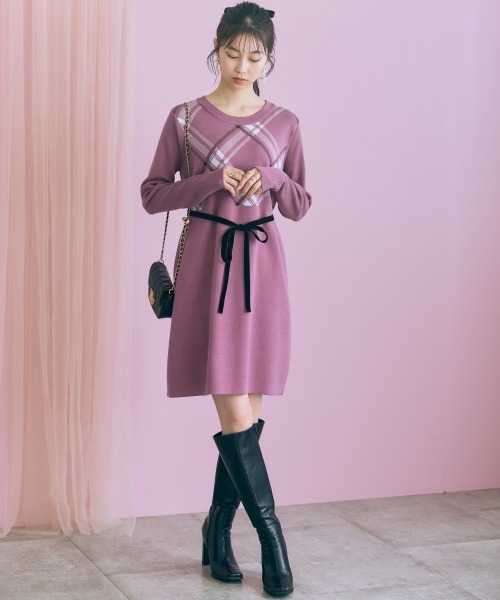marun(マルン)の「<大きいサイズ>アーガイルニットチュニックワンピース marun(ワンピース・レディース・ピンク系/ブラック・5L/4L/3L/LL/L)」の21枚目の写真